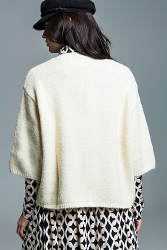 Relaxed Sweater With 3/4 Sleeve and Crew Neck in Cream