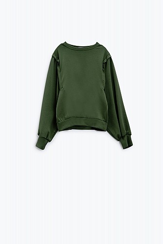 Khaki long-sleeved sweatshirts with frontal sewn details on the sides