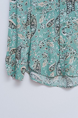 Q2 Long sleeve shirt in green mixed paisley floral print