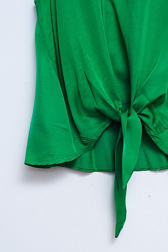 Q2 Satin knot front top in green