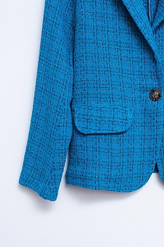 Q2 Textured blue blazer with button