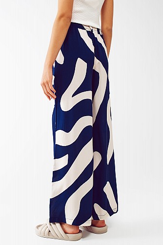Q2 Relaxed Wide Leg Pants in blue Abstract Print