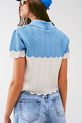 Q2 Knitted colour block cropped polo in blue