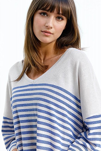 Grey sweater with blue stripes and V-neck