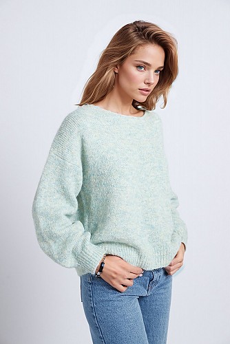 Light Green sweater with long sleeves and rounded collar